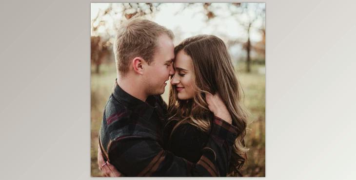 TOP – Romantic Pose for Couples